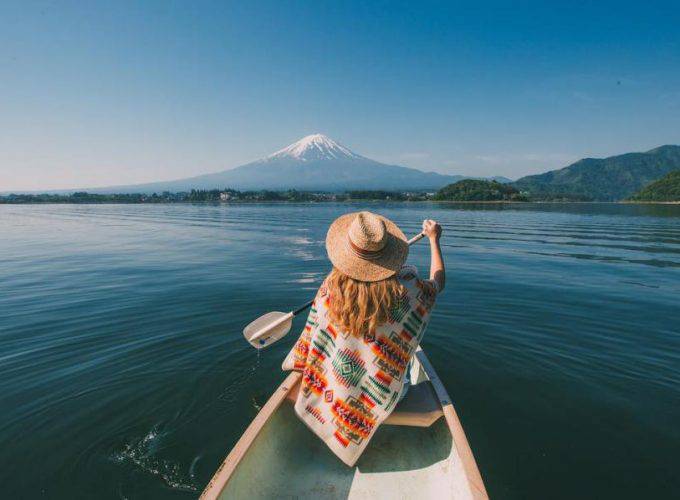 2 Nights 3 Days Srirnagar Pahalgam Gulmarg Tour